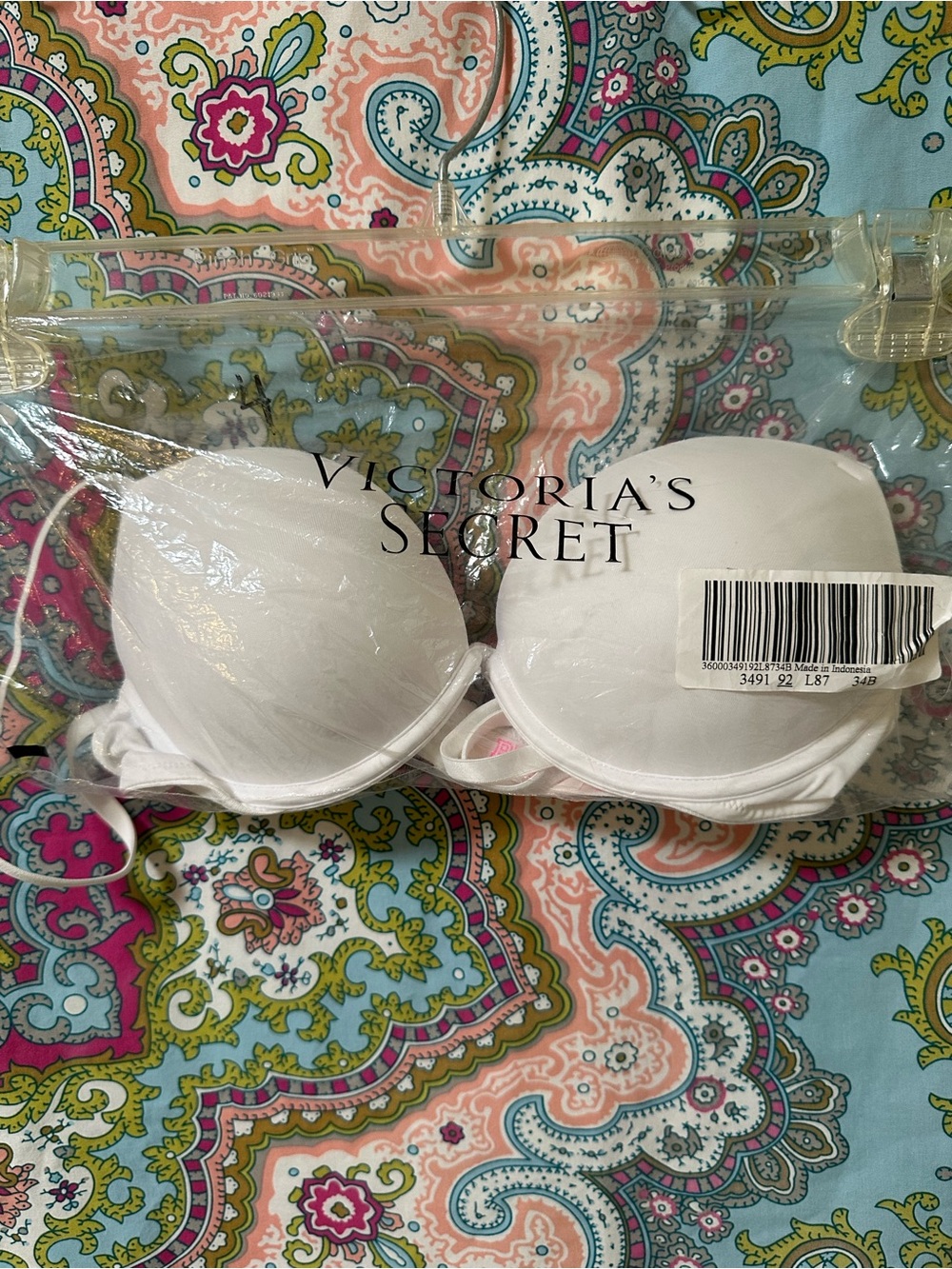 PINK Victoria's Secret White Strapless Push-Up Bra with Removable Straps